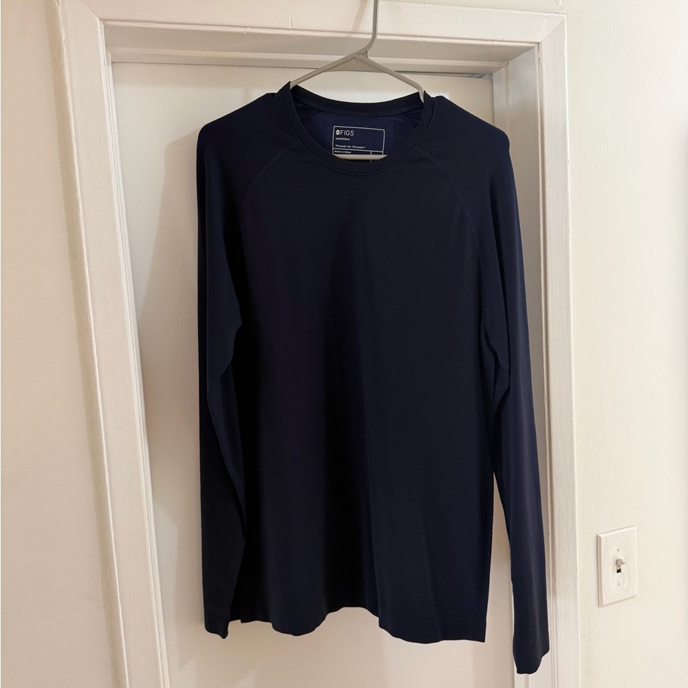Figs Men's Deep Blue Long Sleeve Tee
